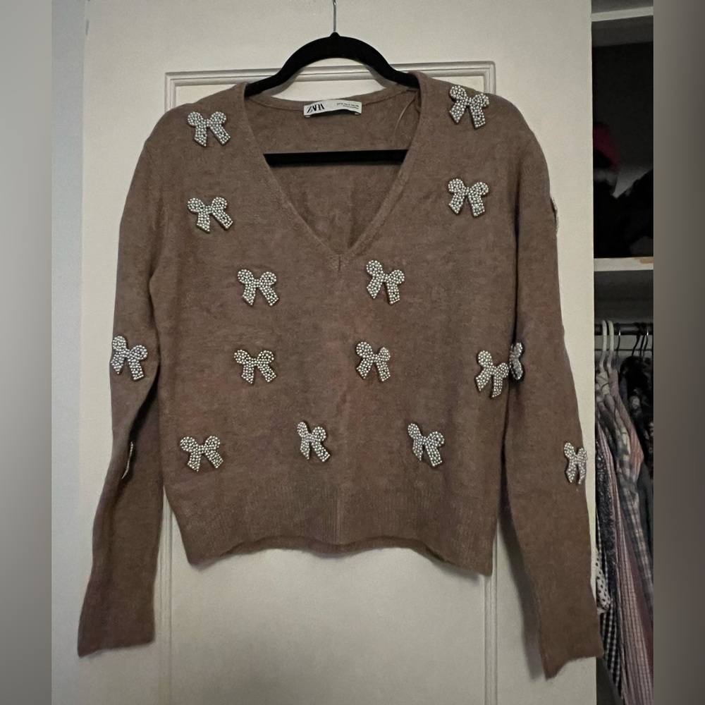 Zara brown v neck sweater Pearl bow size small